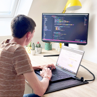 Our web developer is working on the Passeport Textile website